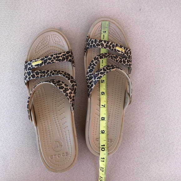 Crocs Patricia Tan Brown Leopard Wedge Slip On Sandals Women's Size 10 - Picture 11 of 13